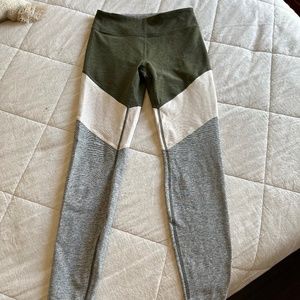 Outdoor Voices Springs 7/8 Legging in Tea Tree/Oatmeal/Ash